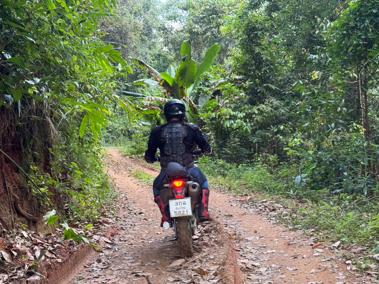 The Rally on the climb, rutted but dry.