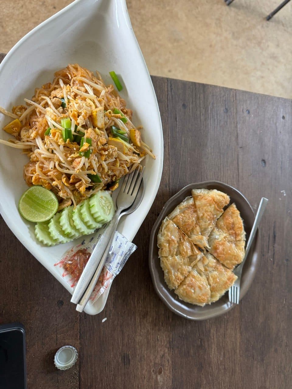 Pad Thai and an omelette at khwamsukh cafe.
