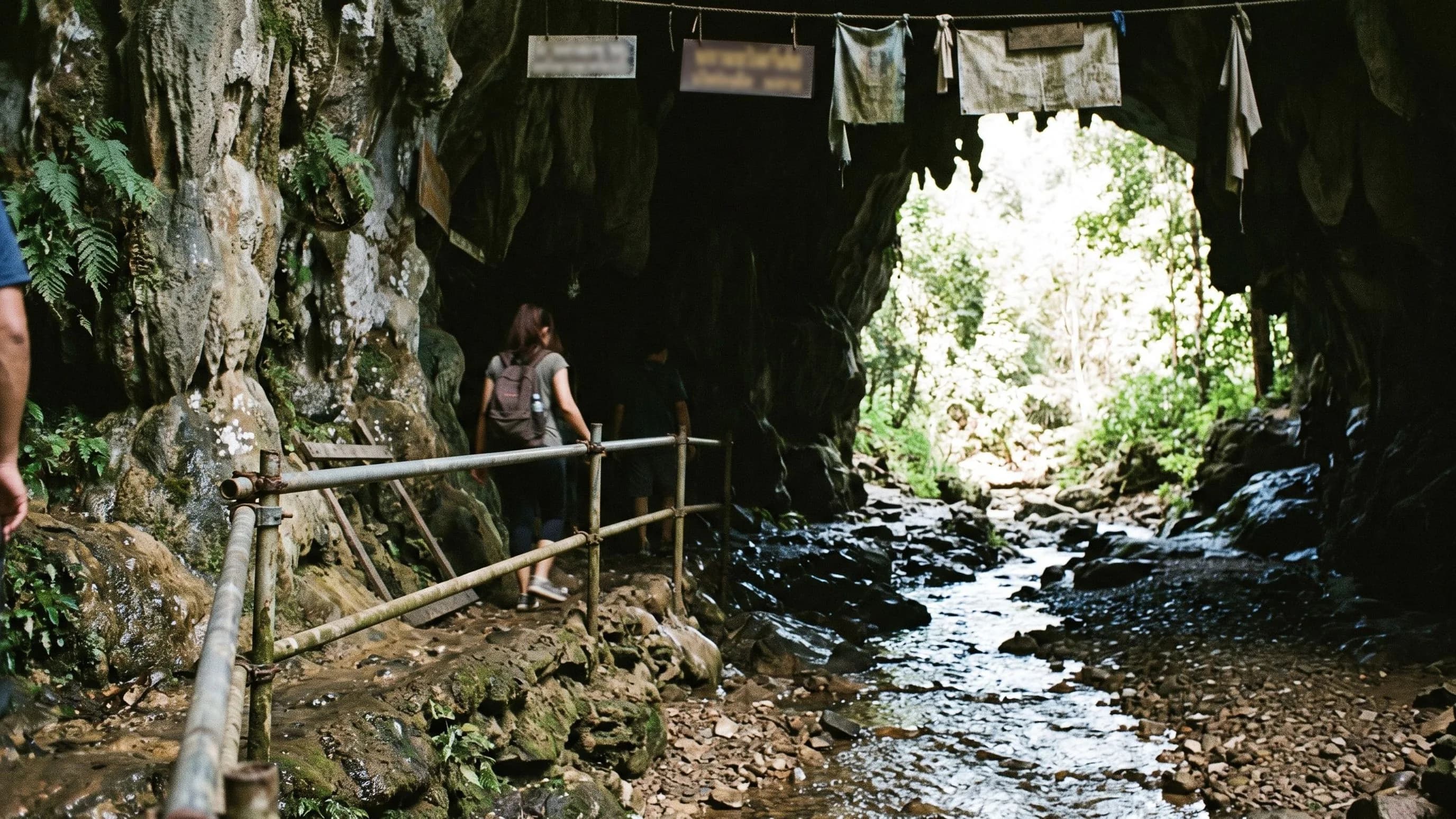 Ta Khobi Cave Forest Park — park photo
