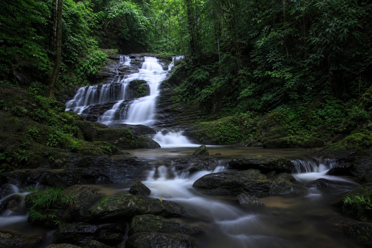 Tad Kwan Waterfall Forest Park