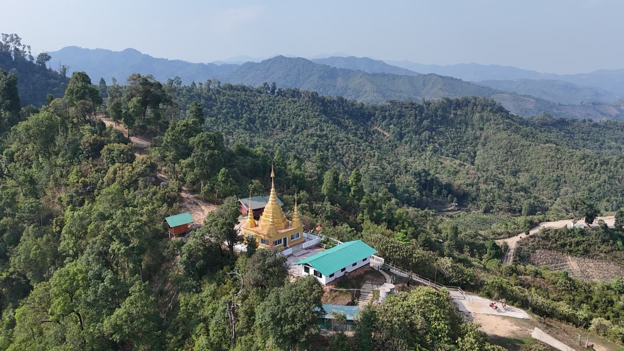 The Road to Tha Koh Kha