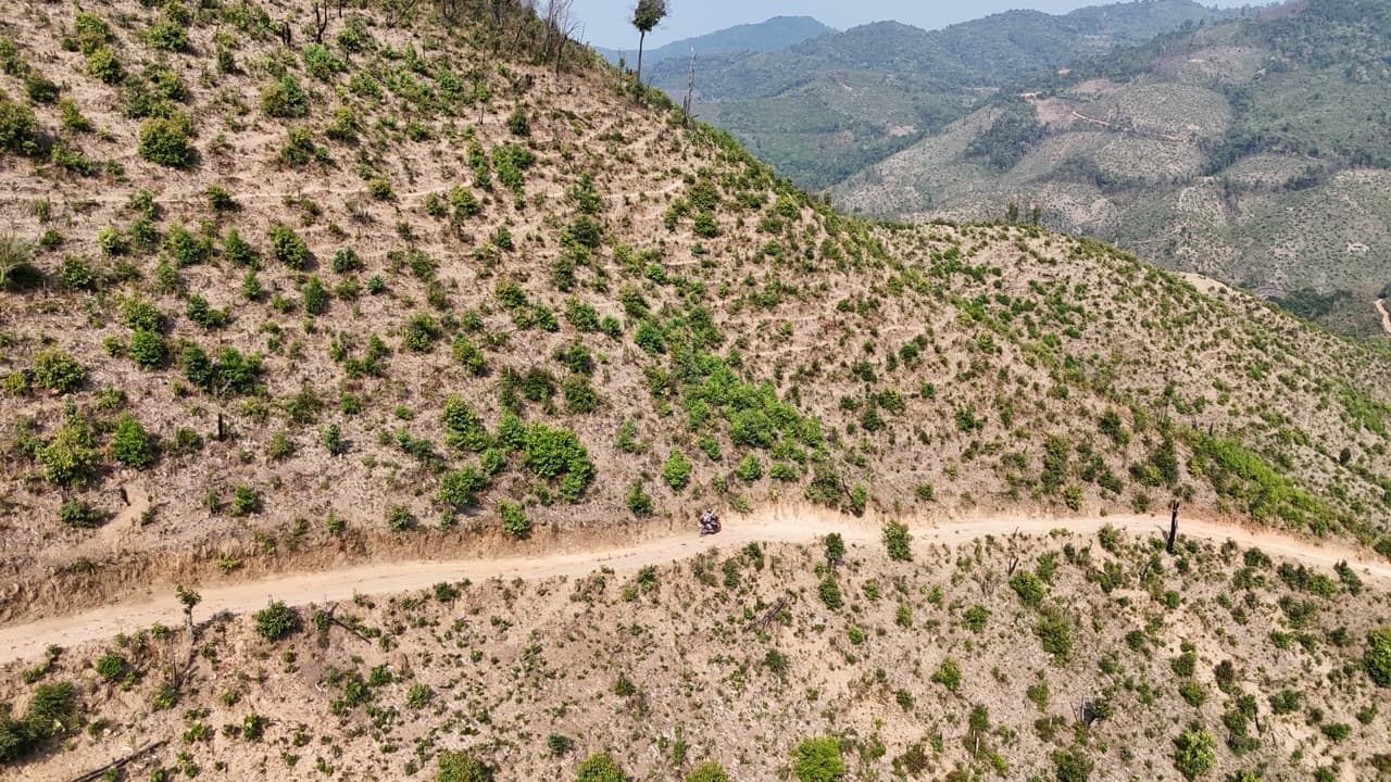 The Road to Tha Koh Kha