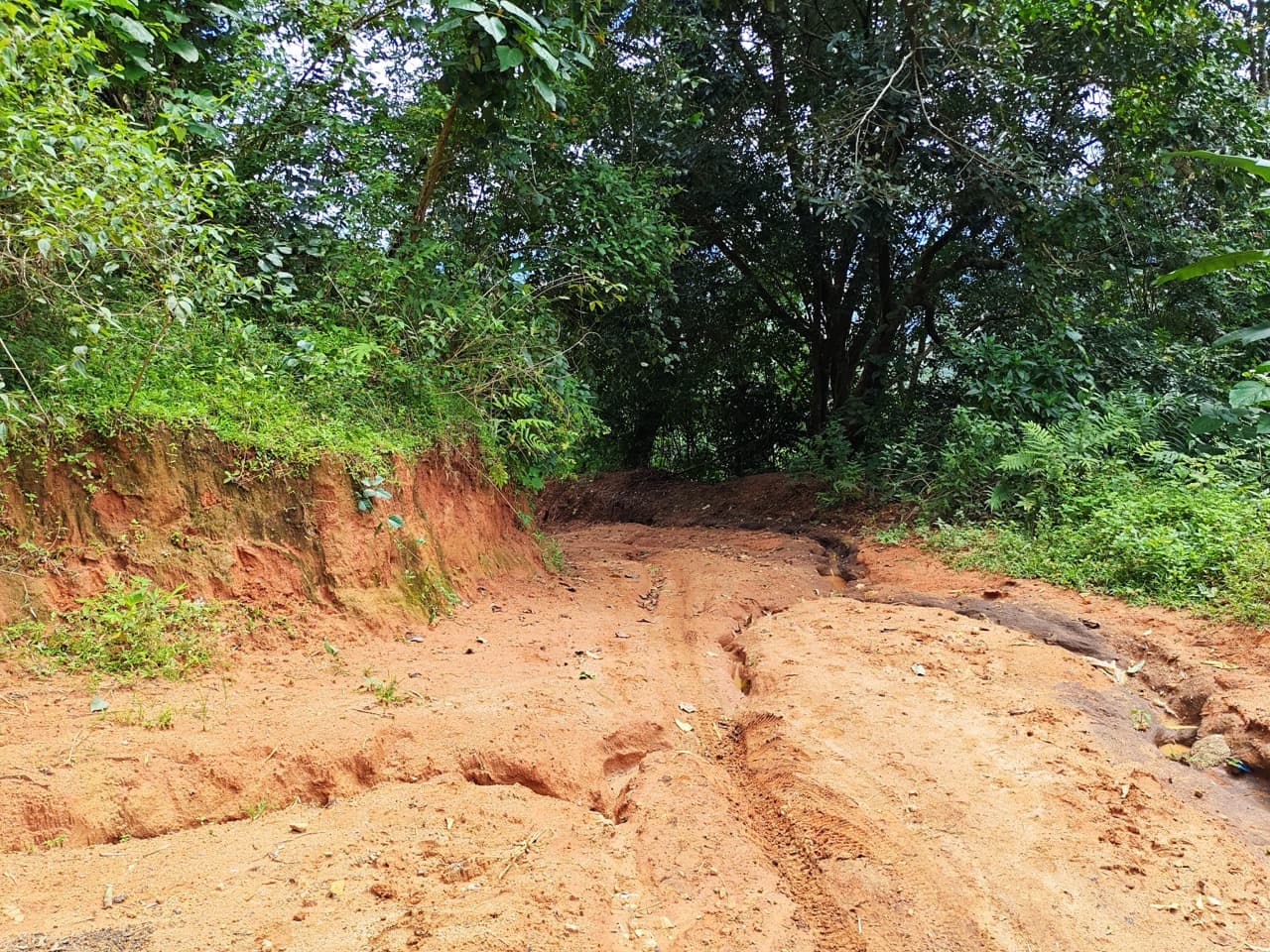 Mae Sariang to Mae Chaem via Village Roads